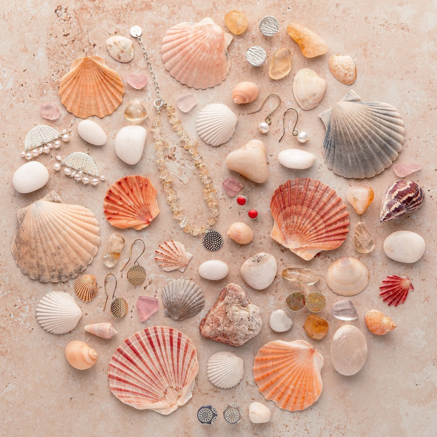 Feel Hot Hot Hot: Summer Outfit Ideas for the Beach, Parties & More - Simone Walsh Jewellery