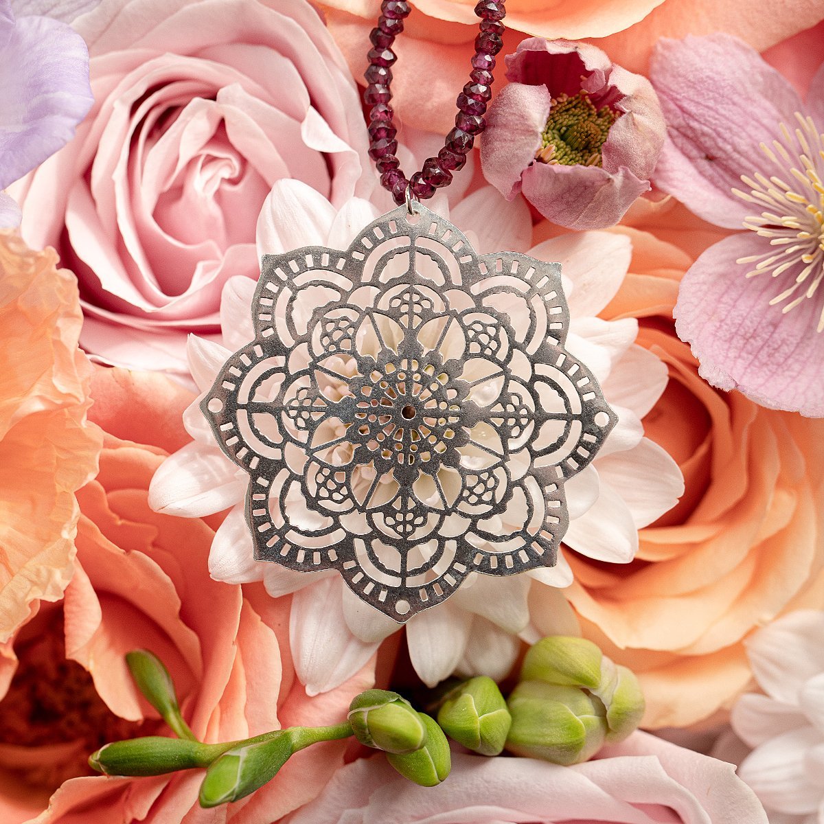 How to Wear Statement Jewellery: Top Styling Tips - Simone Walsh Jewellery