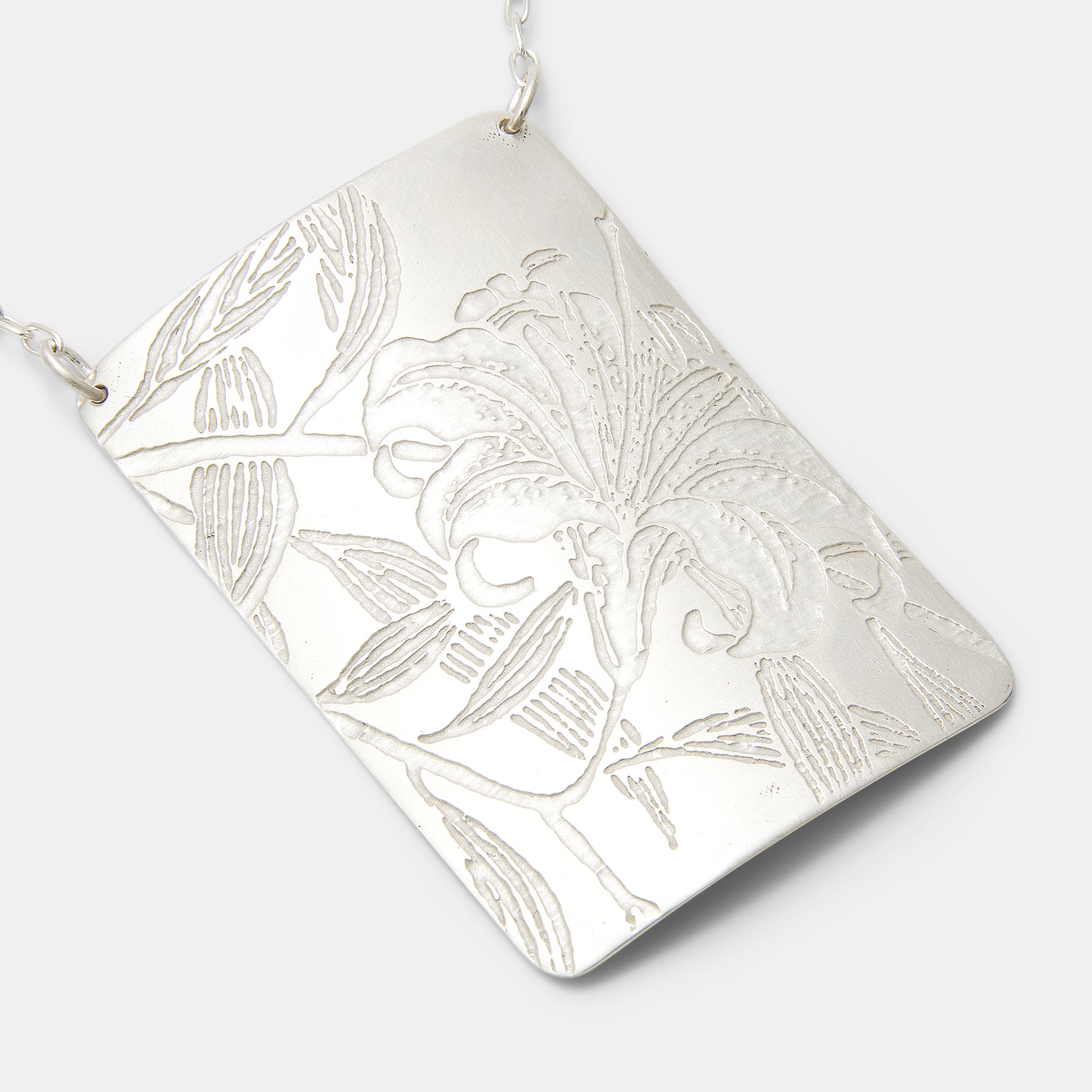 Lily Etched Silver Statement Pendant Necklace