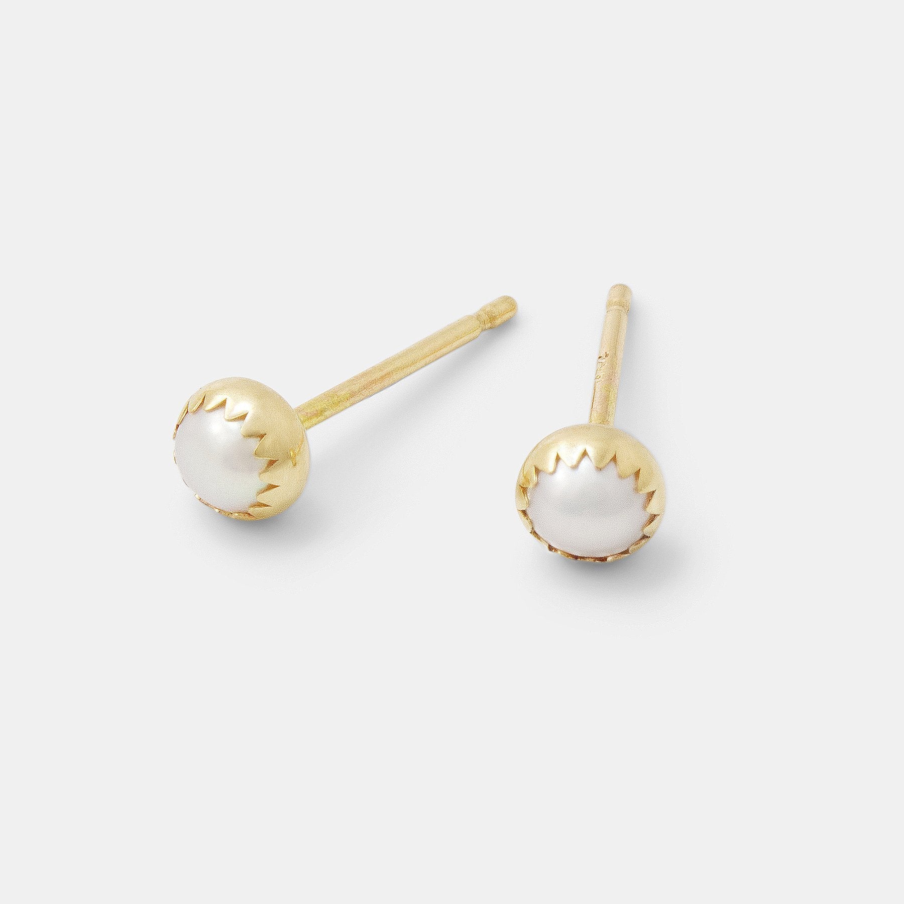 Pearl & solid gold stud earrings - Simone Walsh Jewellery Australia