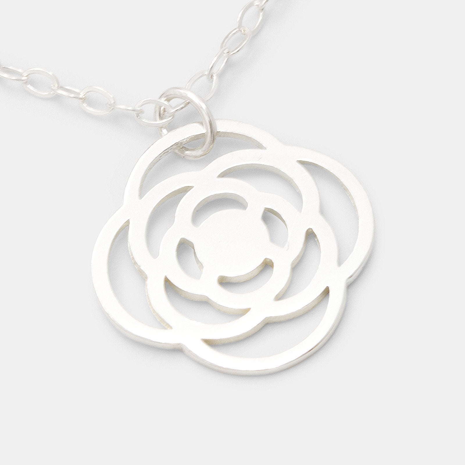 Poppy pendant online