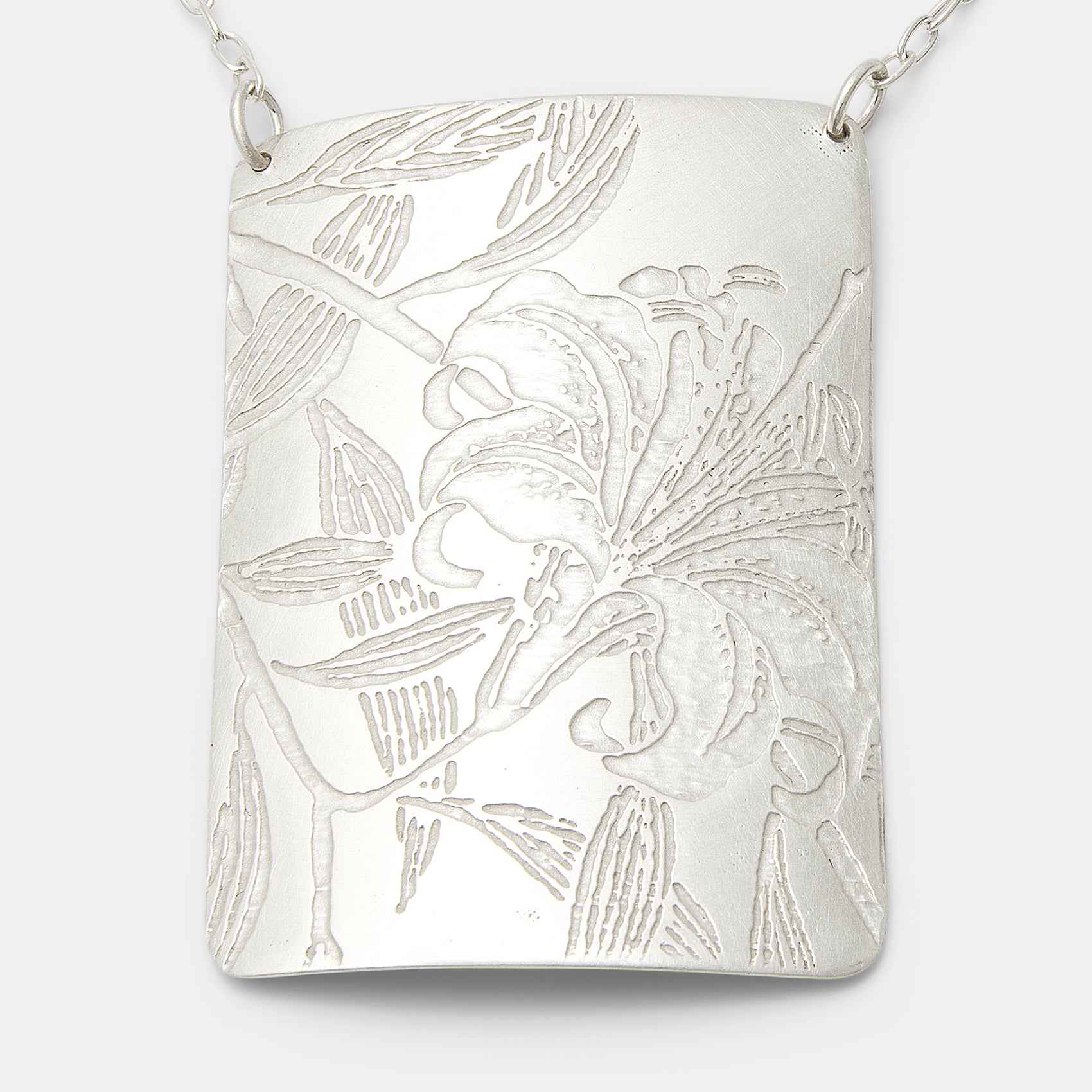 Lily Etched Silver Statement Pendant Necklace