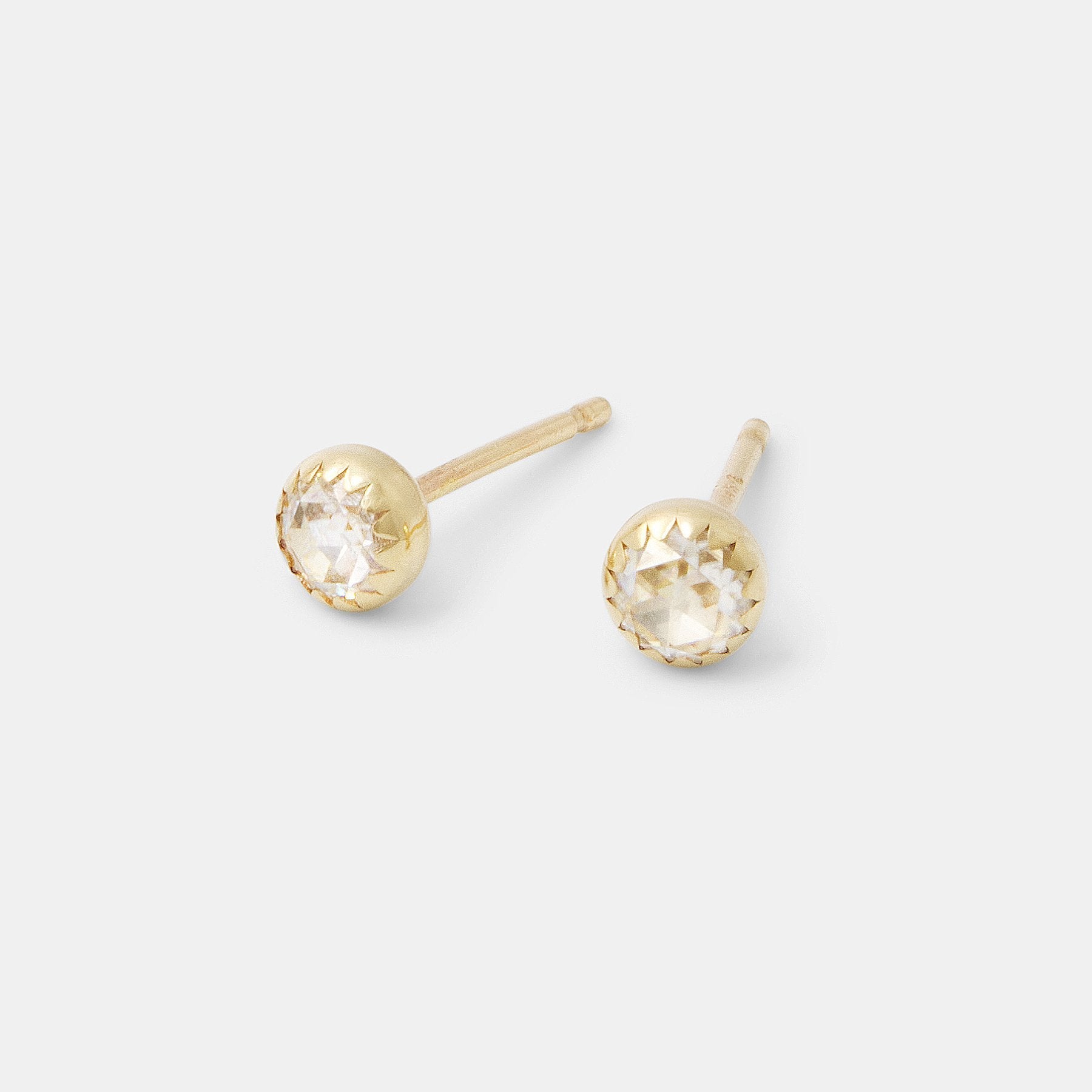 Fine gold deals stud earrings